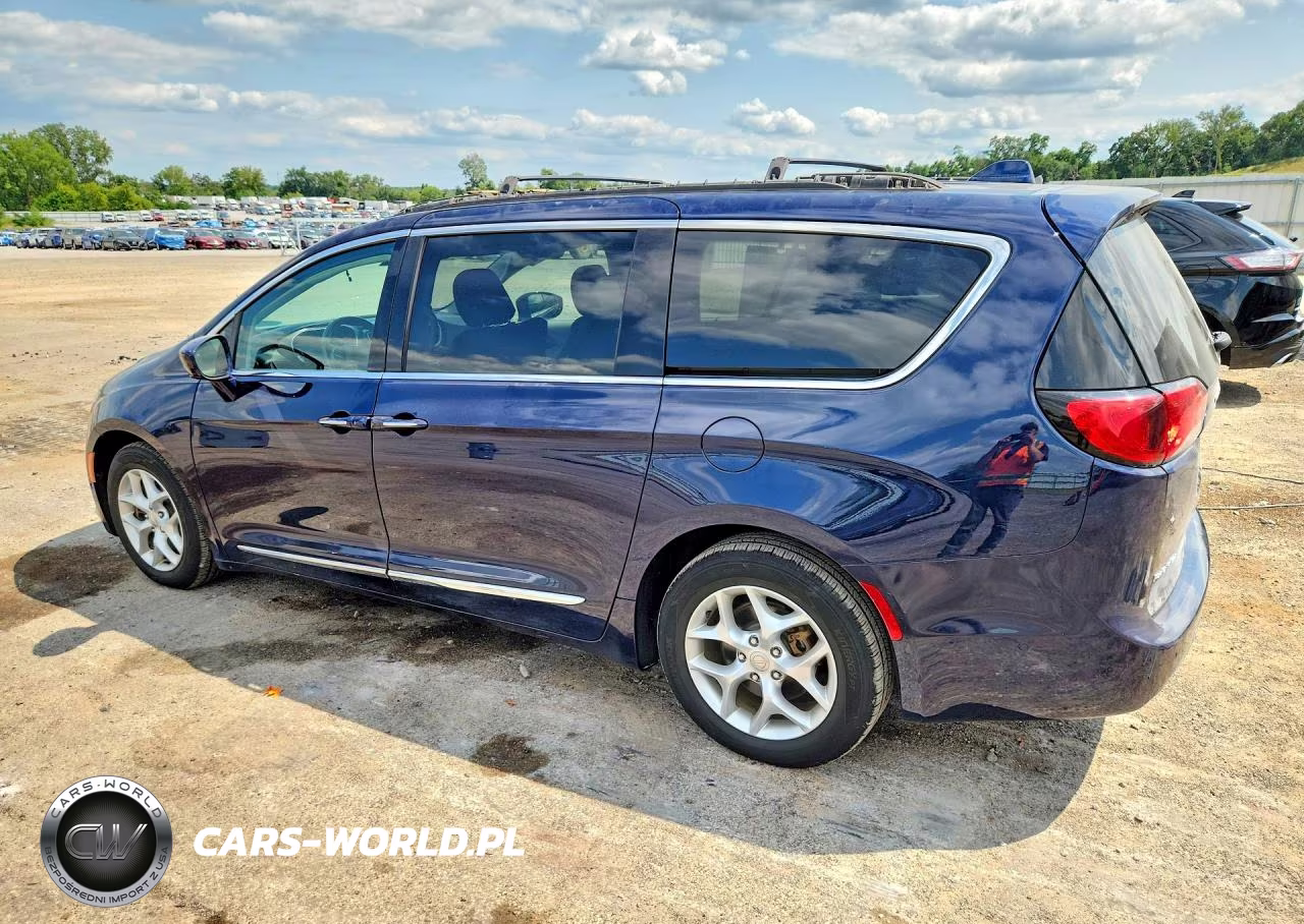 2017 Chrysler Pacifica Touring L Plus VIN:2C4RC1EG5HR634898 - 2