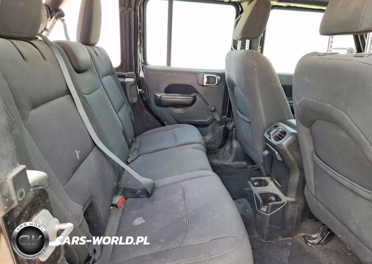 2018 Jeep Wrangler Unlimited Sport VIN:1C4HJXDG9JW136397 - 10