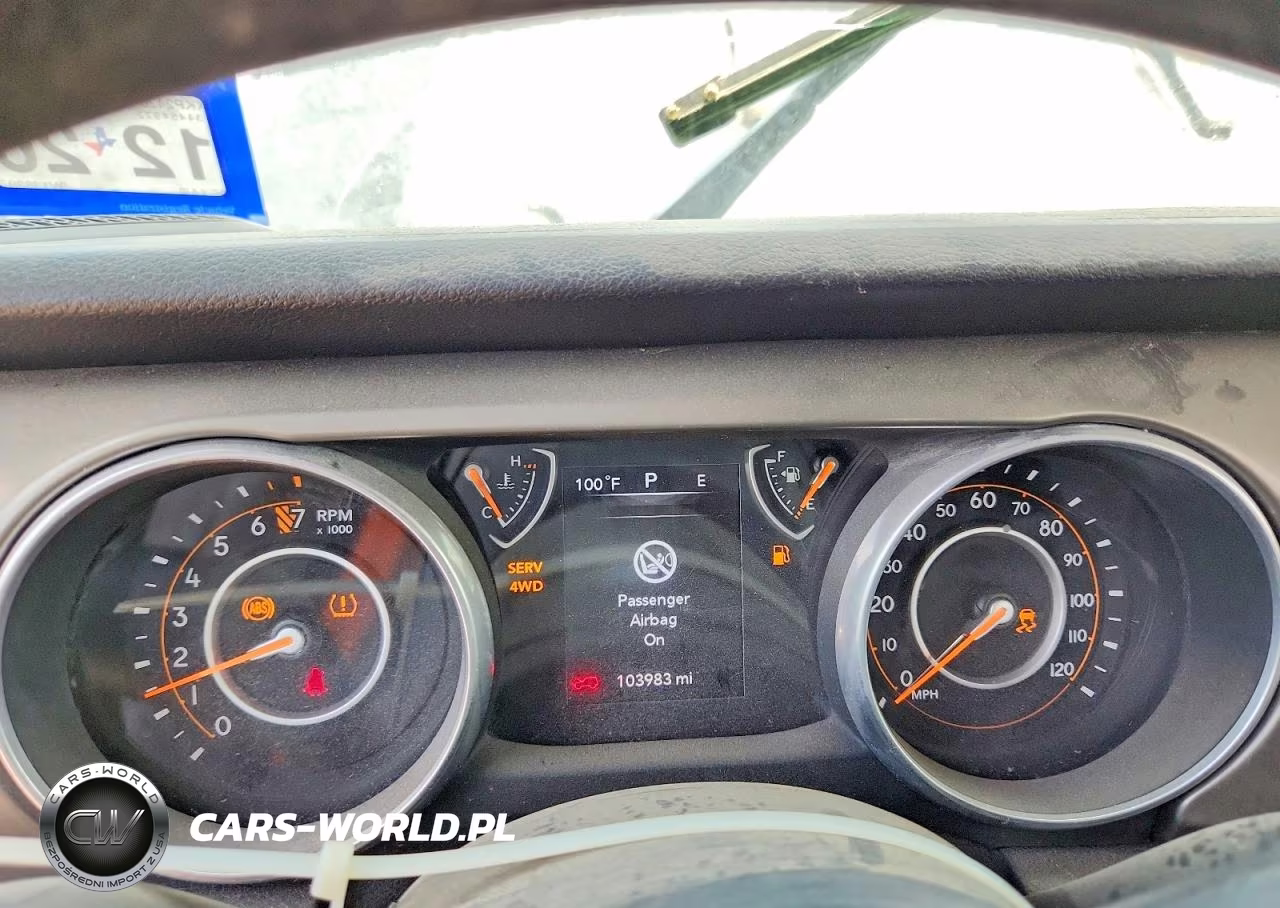 2018 Jeep Wrangler Unlimited Sport VIN:1C4HJXDG9JW136397 - 9