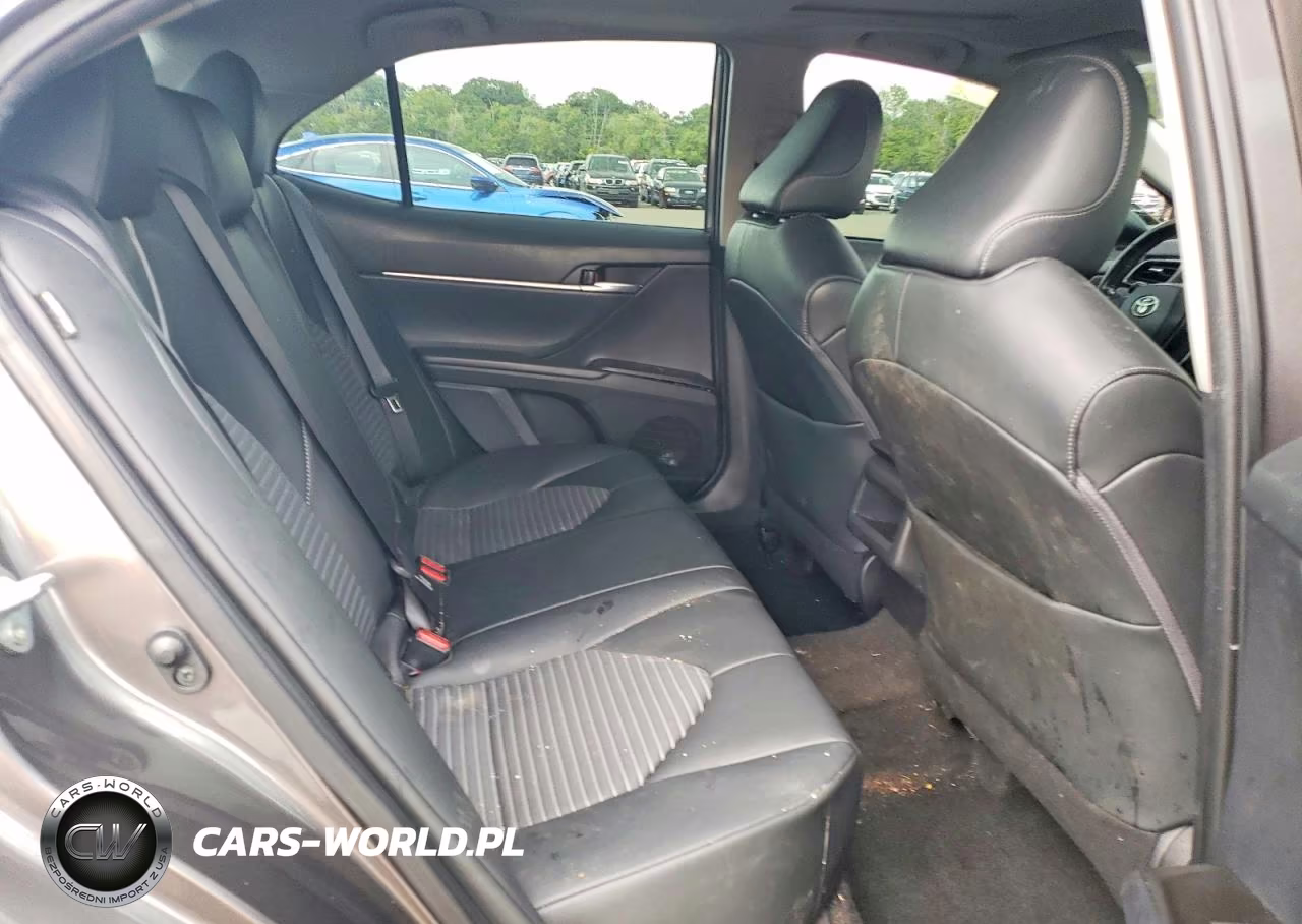 2021 Toyota Camry Se VIN:4T1T11AK1MU530018 - 10