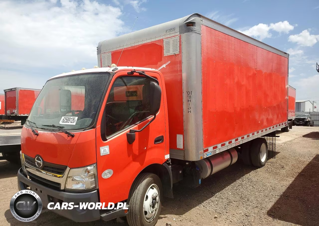 2018 Hino 195 Box Truck