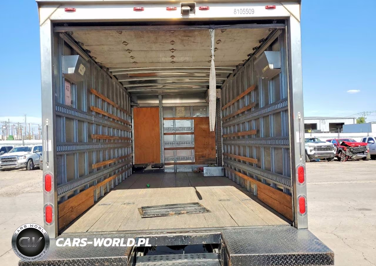 2018 Hino 195 Box Truck VIN:JHHSDM2H9JK006308 - 10