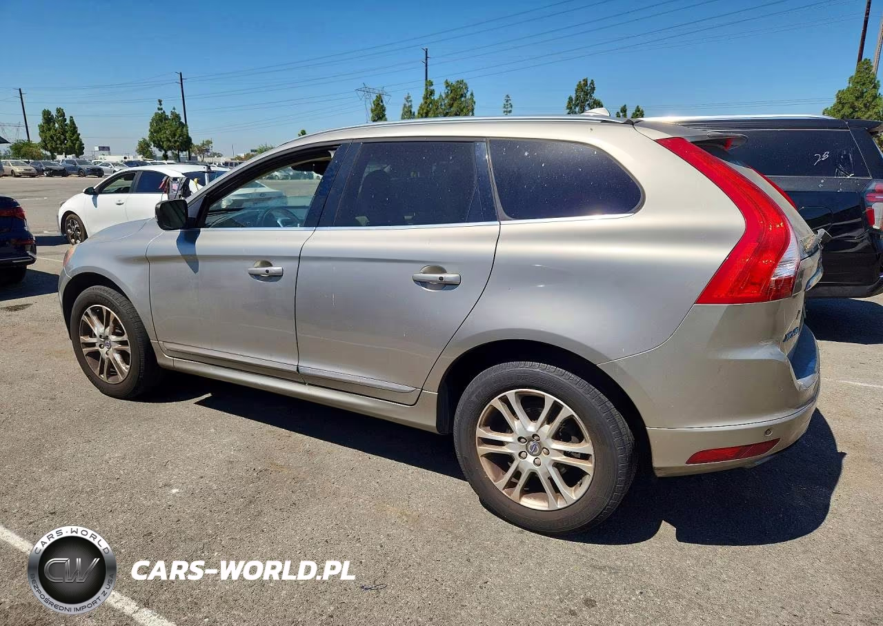 2016 Volvo Xc60 T5 Platinum VIN:YV4612RM1G2810838 - 2