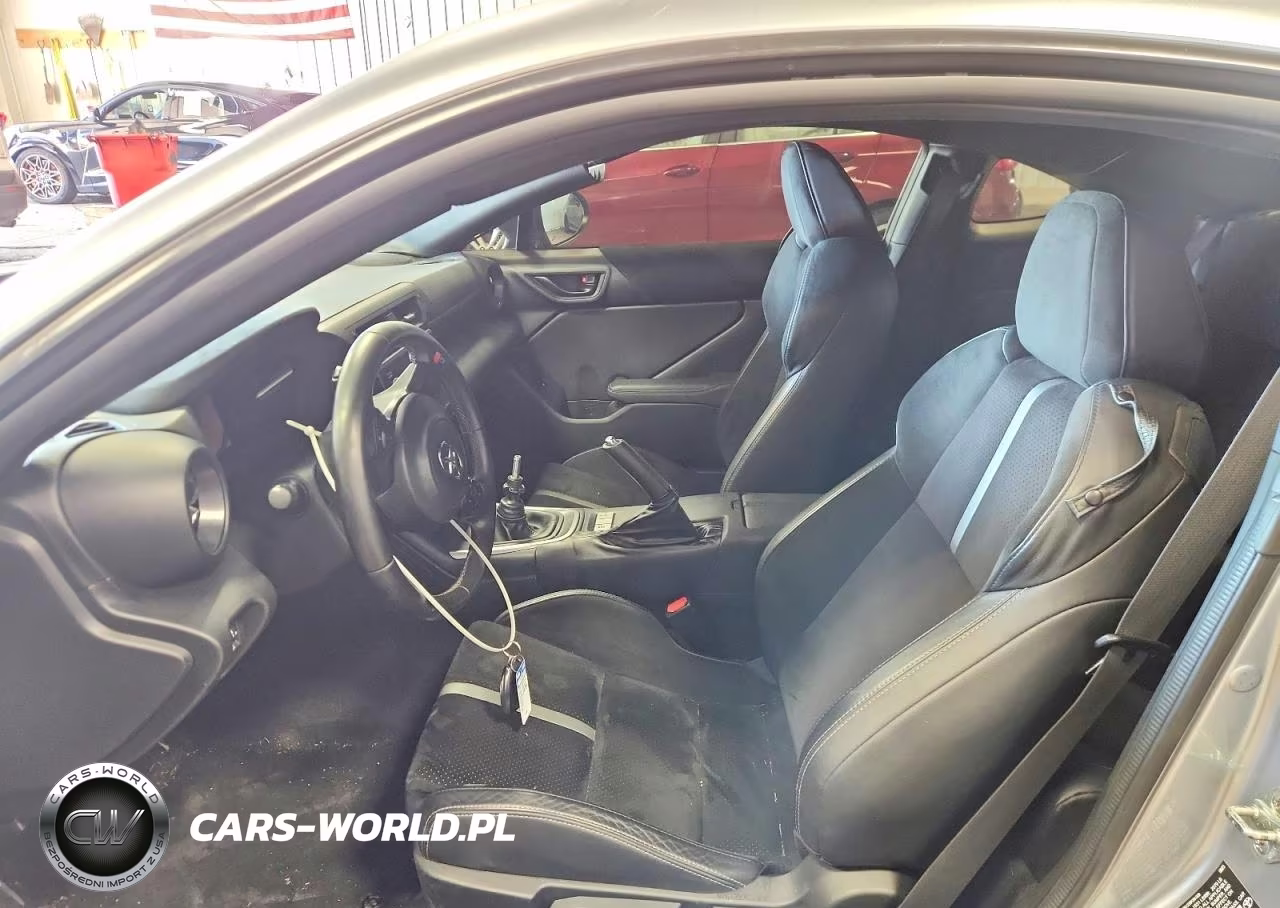 2023 Toyota Gr 86 Premium VIN:JF1ZNBE12P9761534 - 7