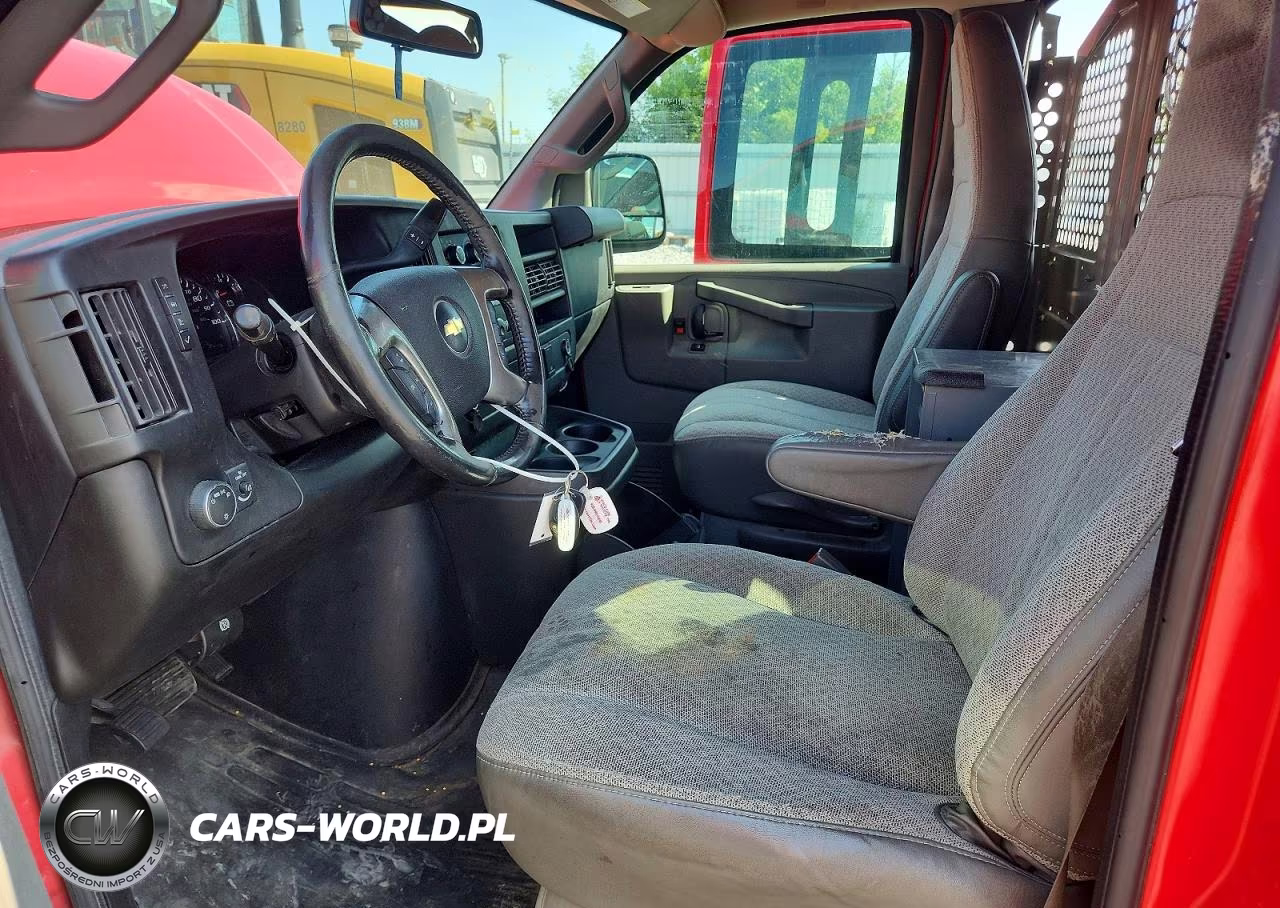 2018 Chevrolet Express G2500 VIN:1GCWGBFG6J1175788 - 7