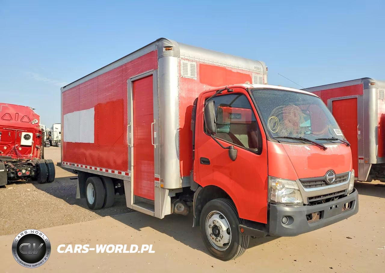 2018 Hino 195 Box Truck VIN:JHHSDM2HXJK006267 - 4