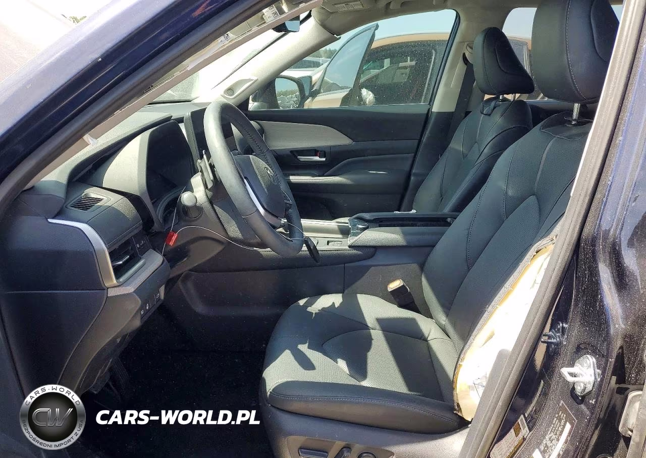 2025 Toyota Grand Highlander Platinum VIN:5TDAAAB57SS079165 - 7