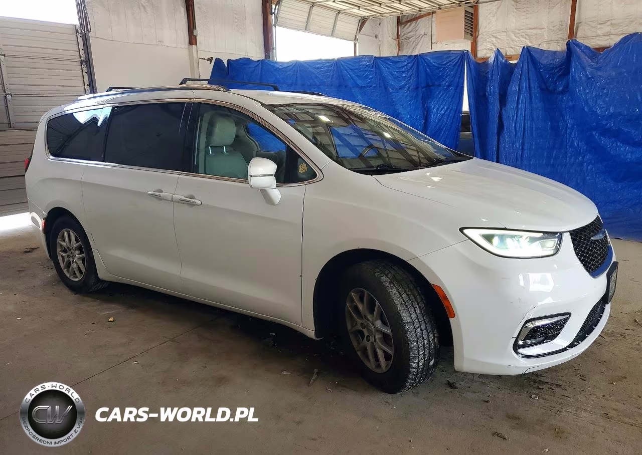 2021 Chrysler Pacifica Touring L VIN:2C4RC1BG7MR528497 - 4