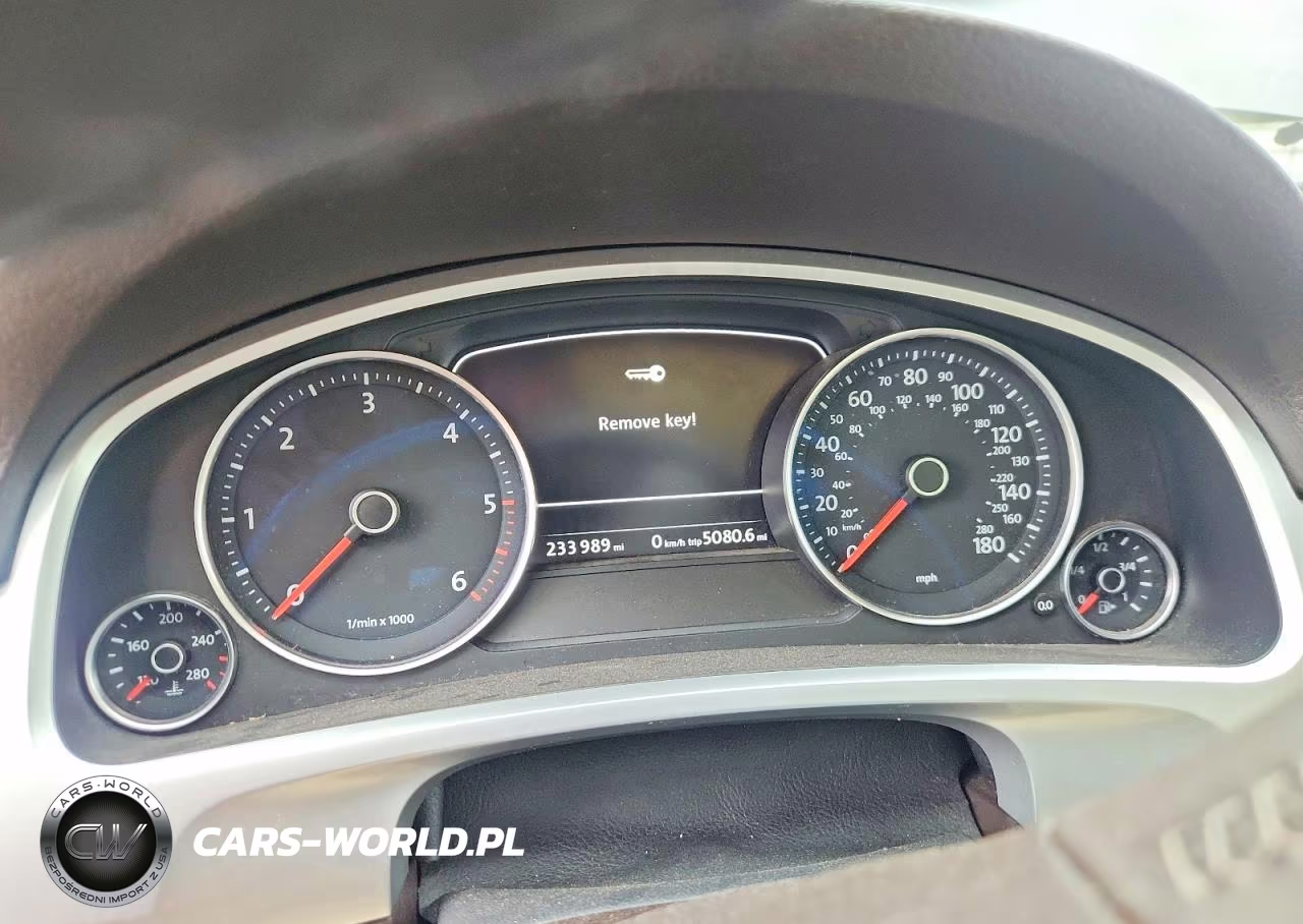 VOLKSWAGEN TOUAREG V6 VIN:WVGEP9BP1DD007968 - 9