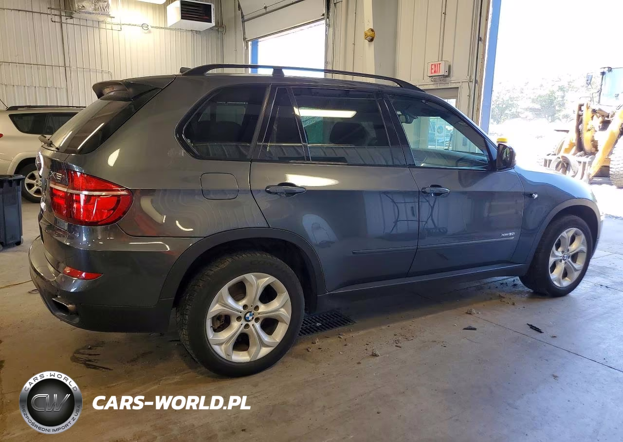 2012 BMW X5 xDrive50I VIN:5UXZV8C50CL425072 - 3