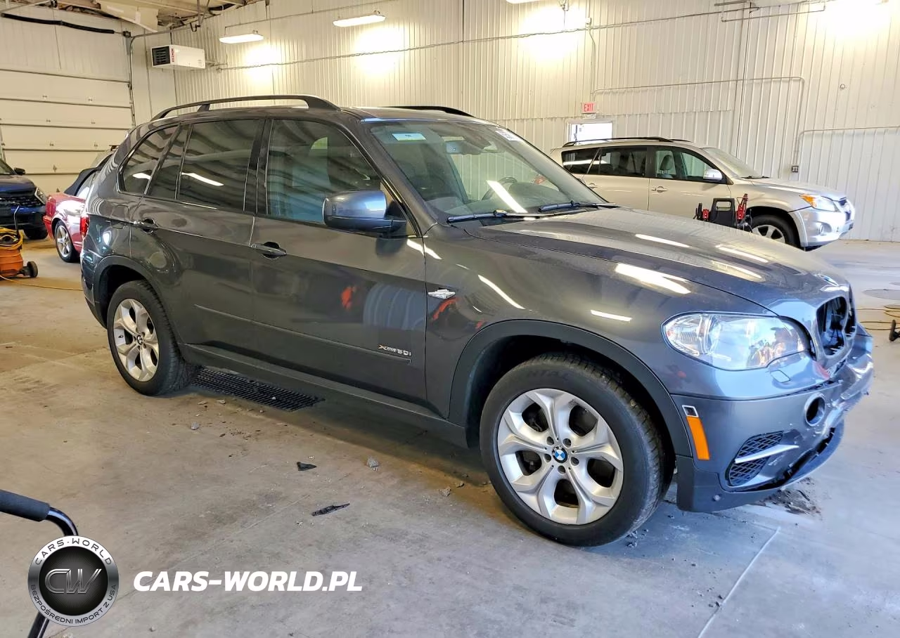 2012 BMW X5 xDrive50I VIN:5UXZV8C50CL425072 - 4