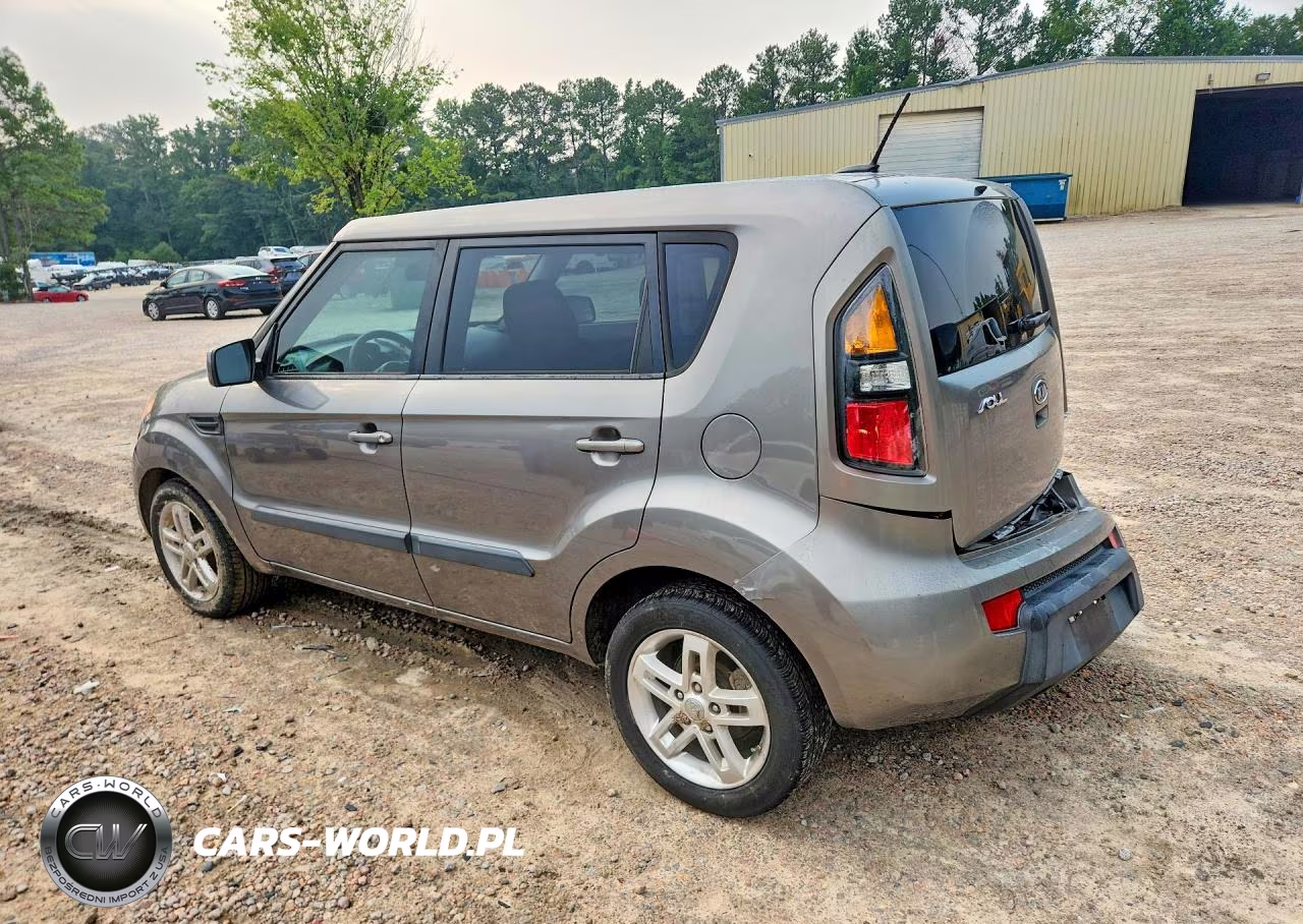 2011 Kia Soul + VIN:KNDJT2A27B7259943 - 2