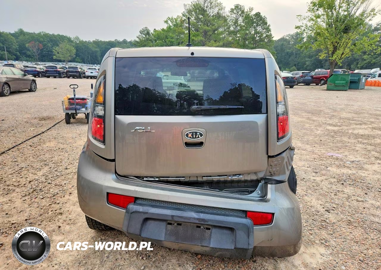 2011 Kia Soul + VIN:KNDJT2A27B7259943 - 6