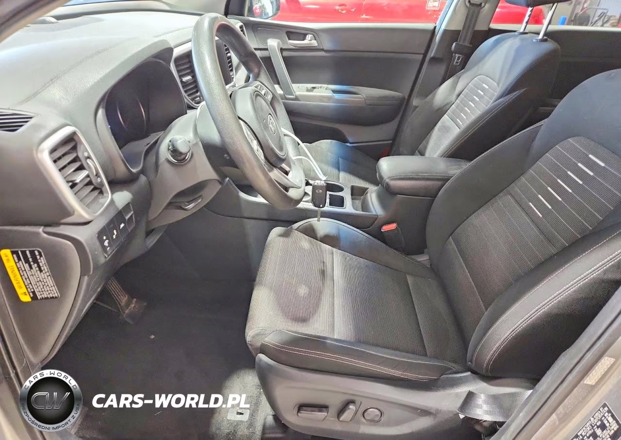 2021 Kia Sportage Lx VIN:KNDPMCAC4M7852880 - 7