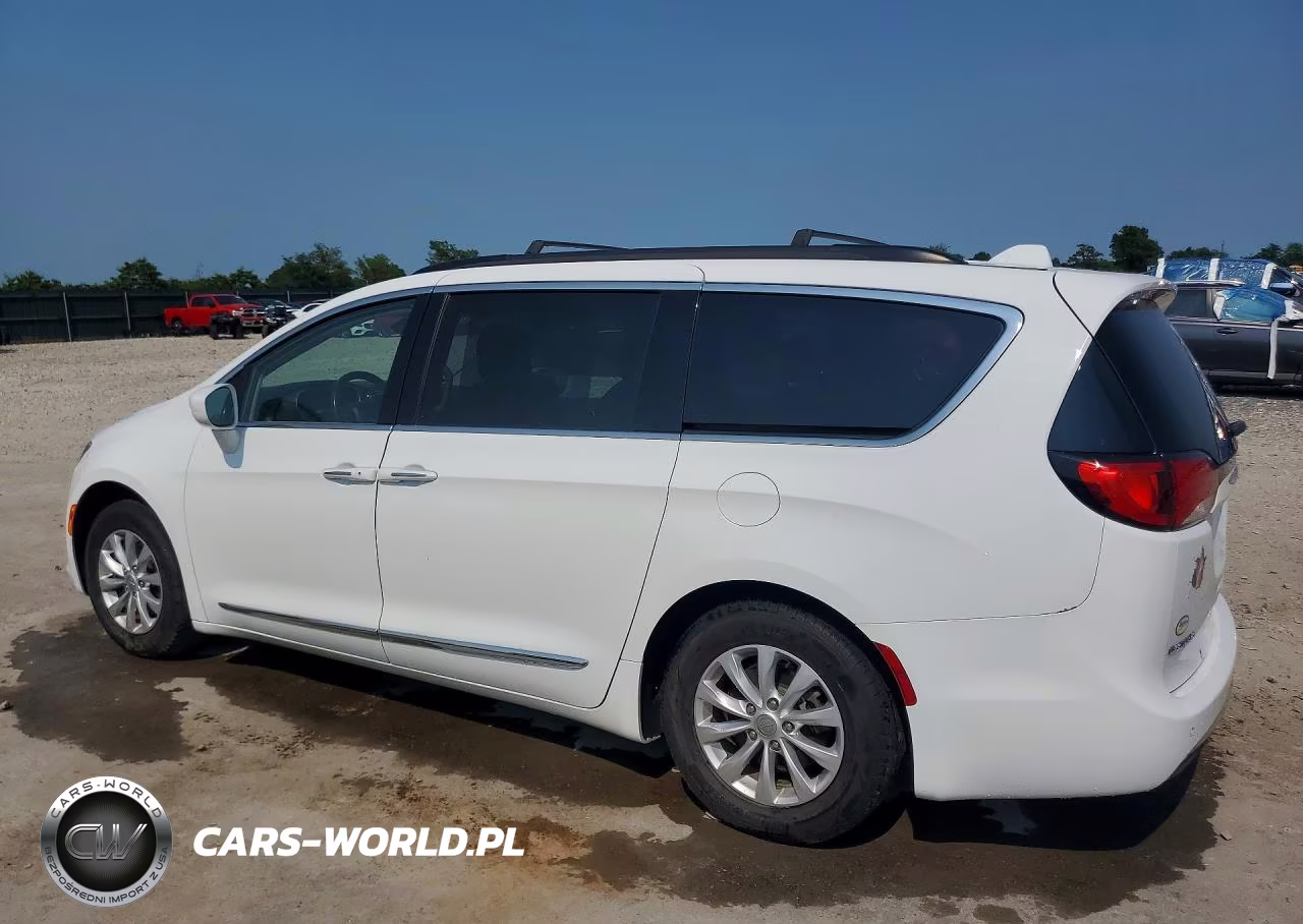 2017 Chrysler Pacifica Touring L VIN:2C4RC1BG0HR683169 - 2