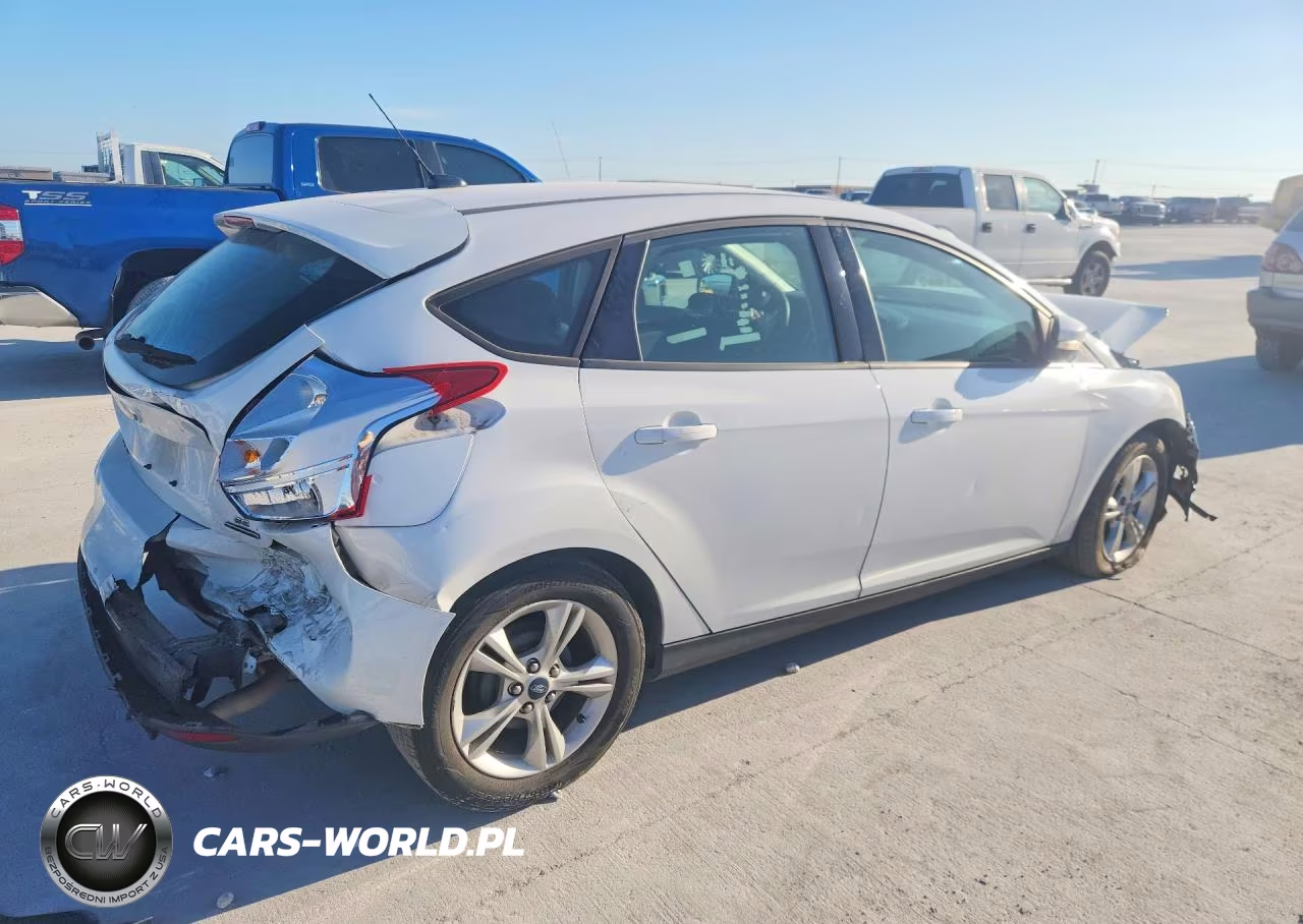 2013 Ford Focus Se VIN:1FADP3K20DL189174 - 3
