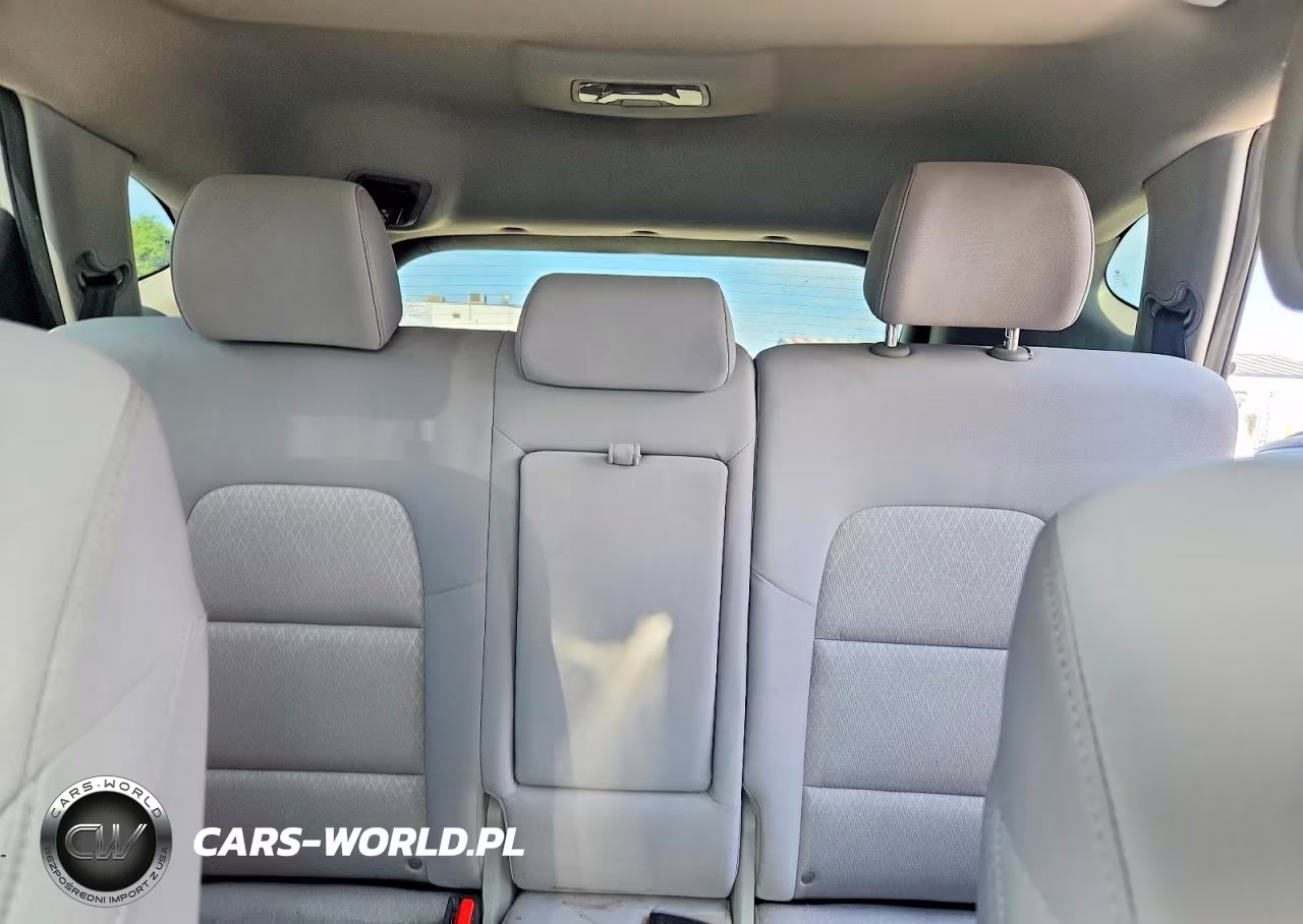 2017 Hyundai Tucson Se VIN:KM8J3CA42HU324615 - 10