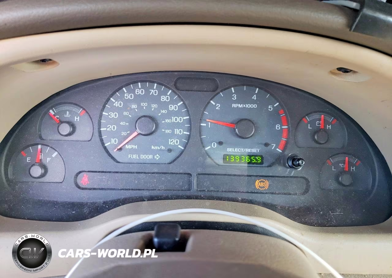 2004 Ford Mustang Base VIN:1FAFP40614F145848 - 9