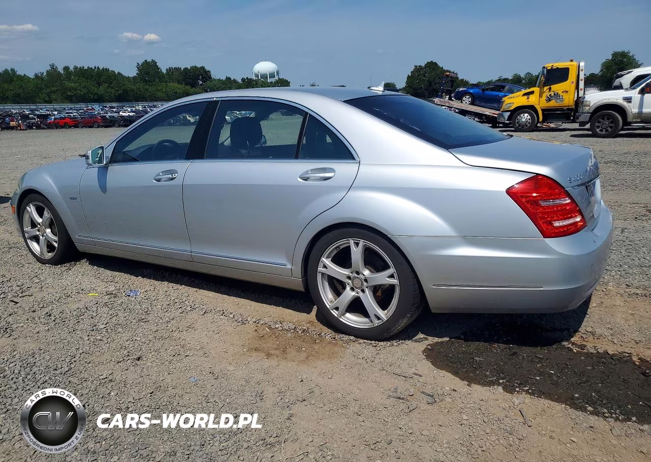 2011 Mercedes-Benz S 400 VIN:WDDNG9FB5BA380521 - 2