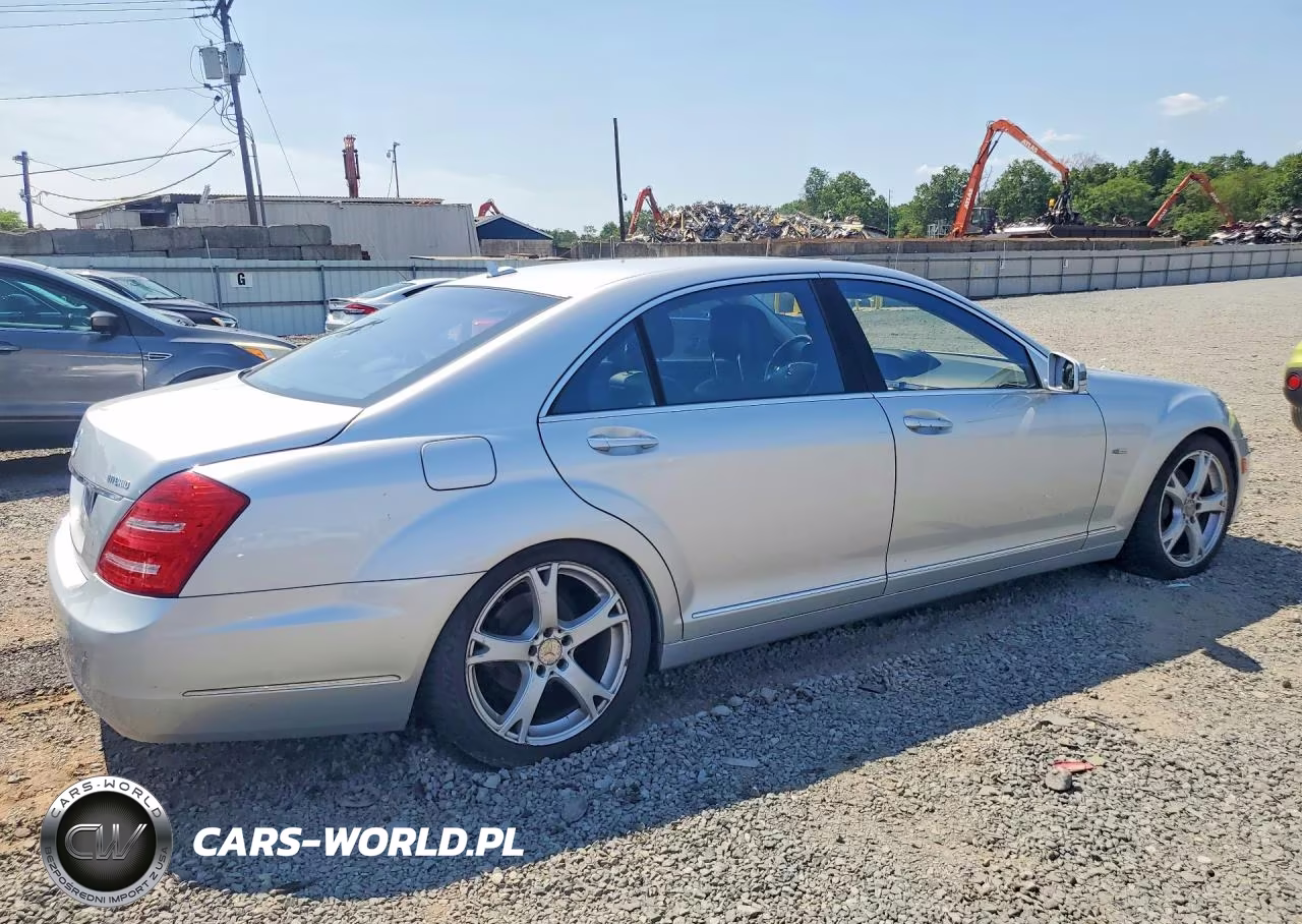 2011 Mercedes-Benz S 400 VIN:WDDNG9FB5BA380521 - 3