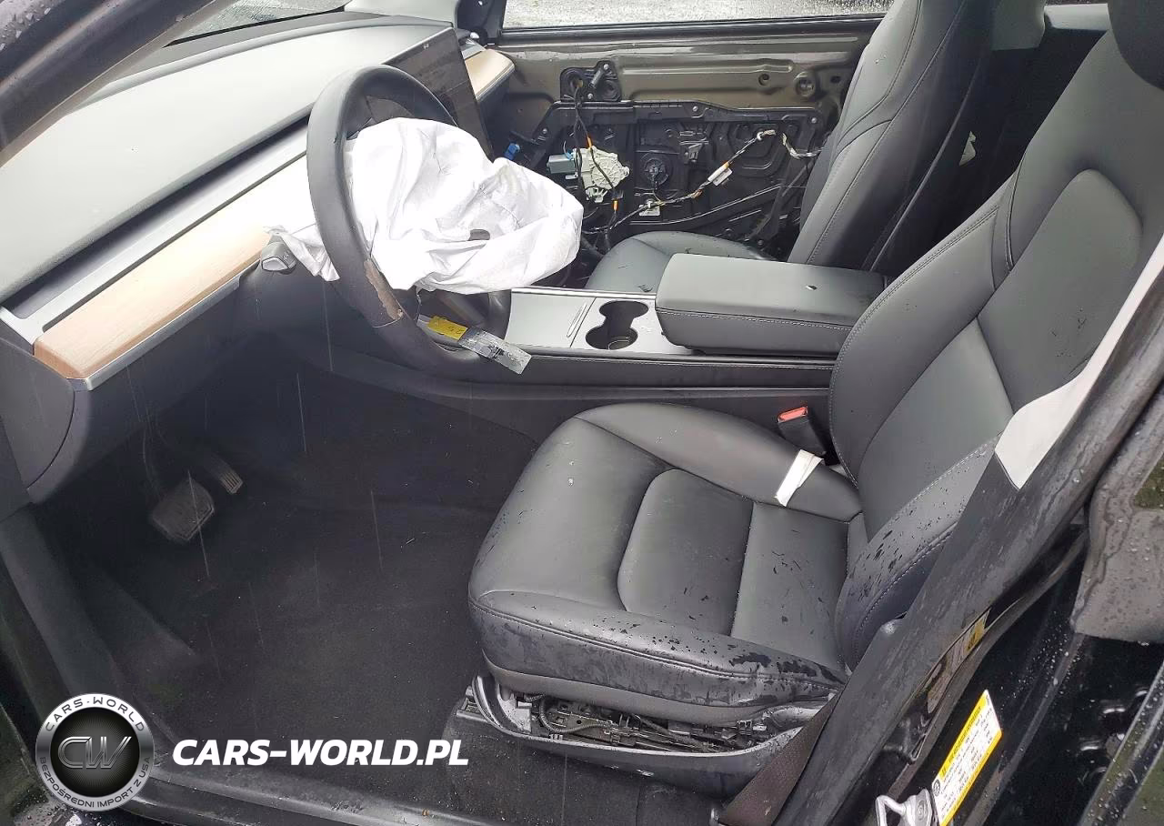 2023 Tesla Model Y VIN:7SAYGDEE3PA184355 - 7