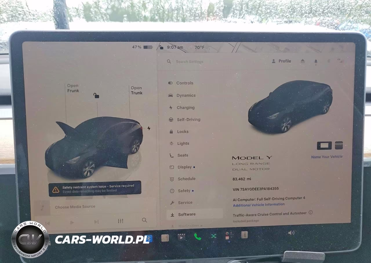 2023 Tesla Model Y VIN:7SAYGDEE3PA184355 - 9