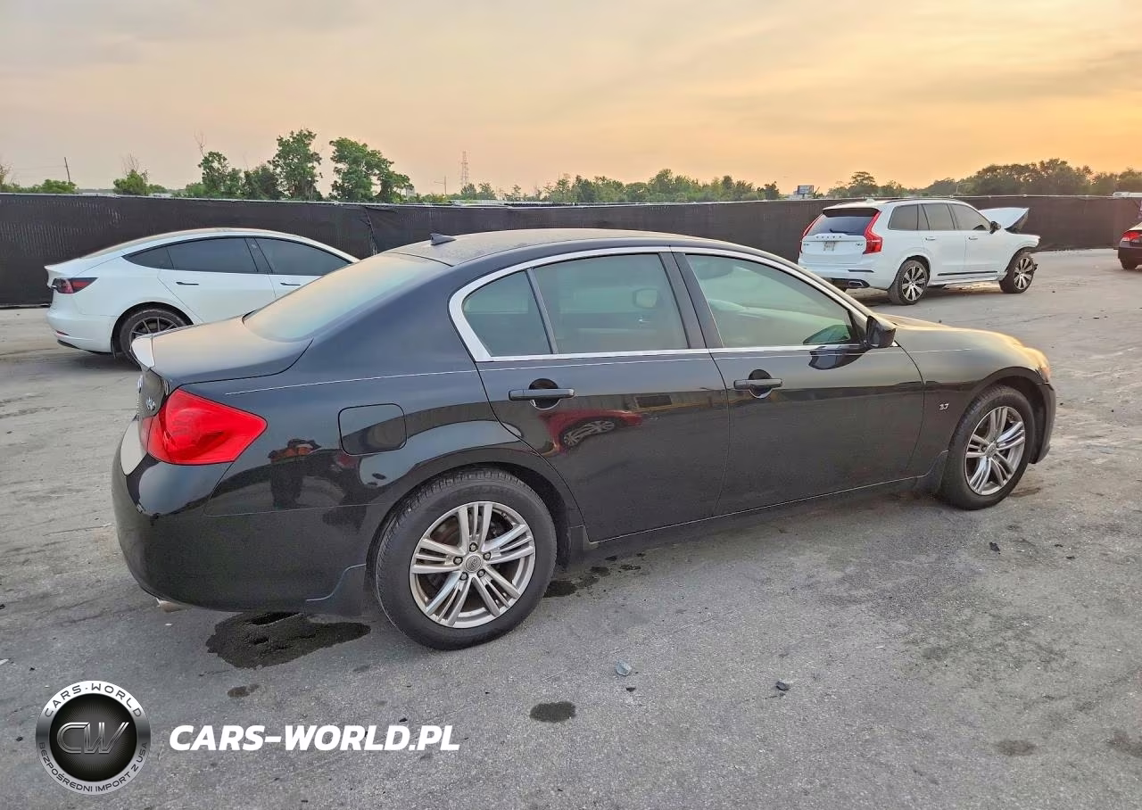 2015 Infiniti Q40 Base VIN:JN1CV6APXFM501530 - 3