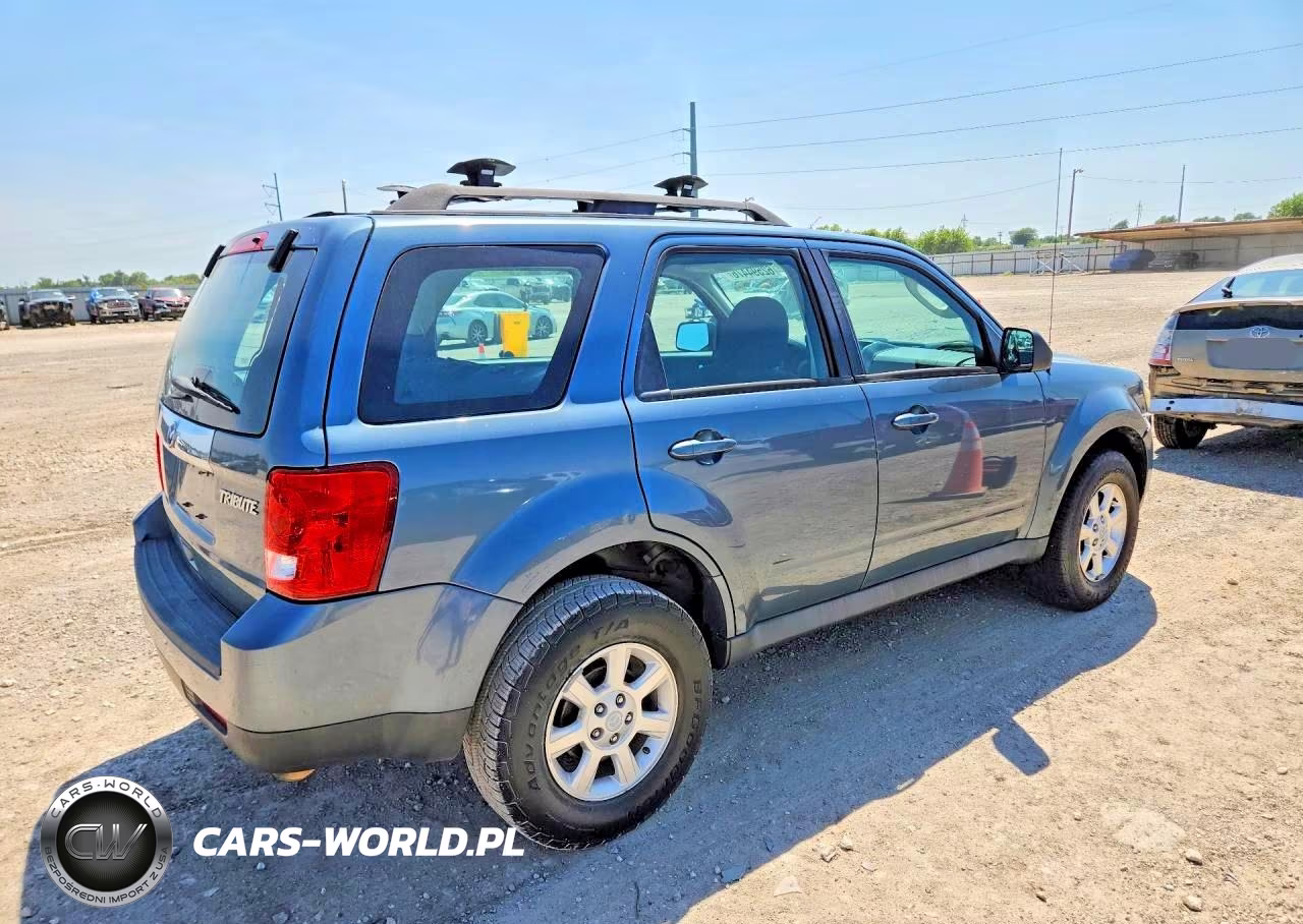 2011 Mazda Tribute I VIN:4F2CY0C74BKM07017 - 3