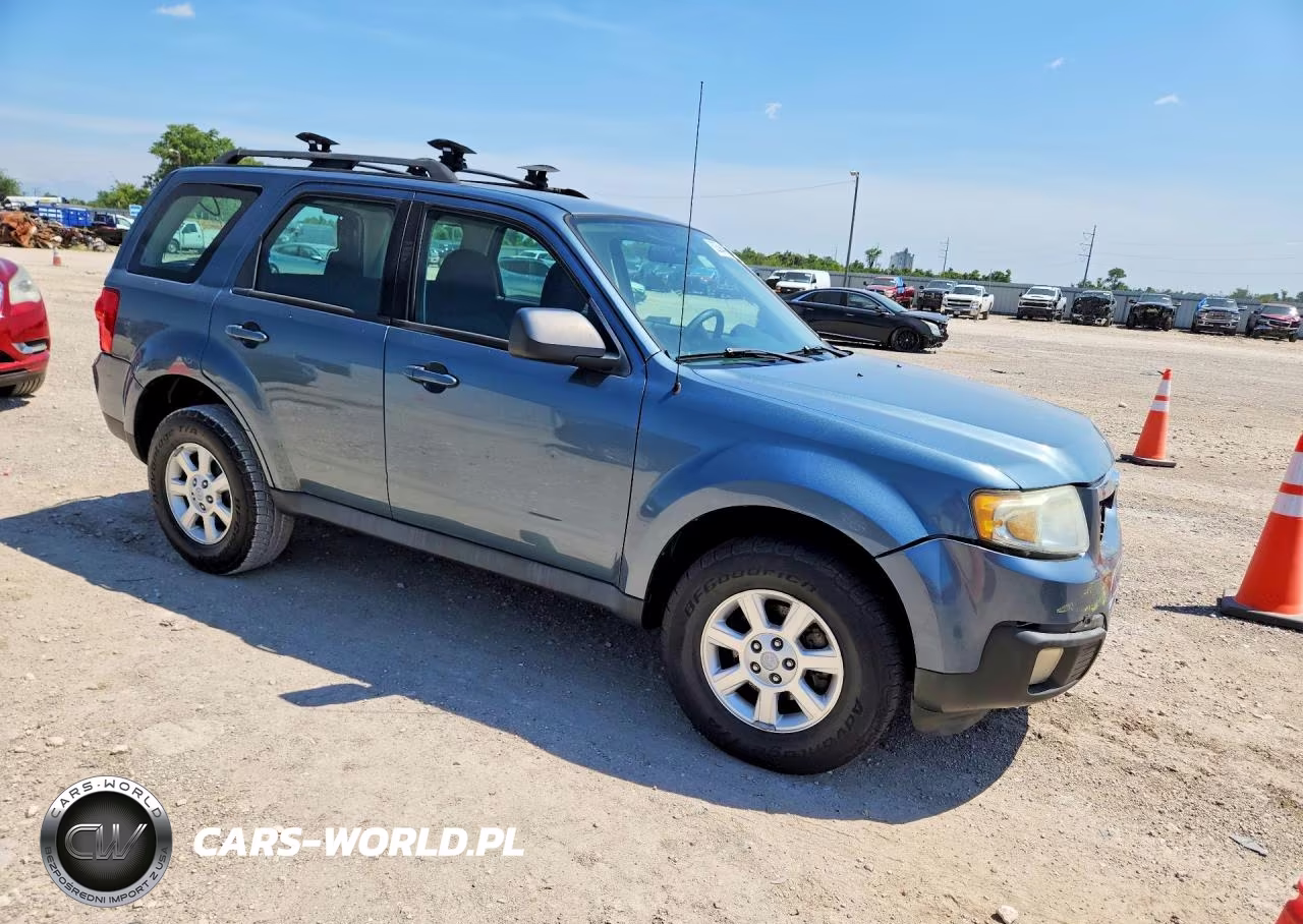 2011 Mazda Tribute I VIN:4F2CY0C74BKM07017 - 4