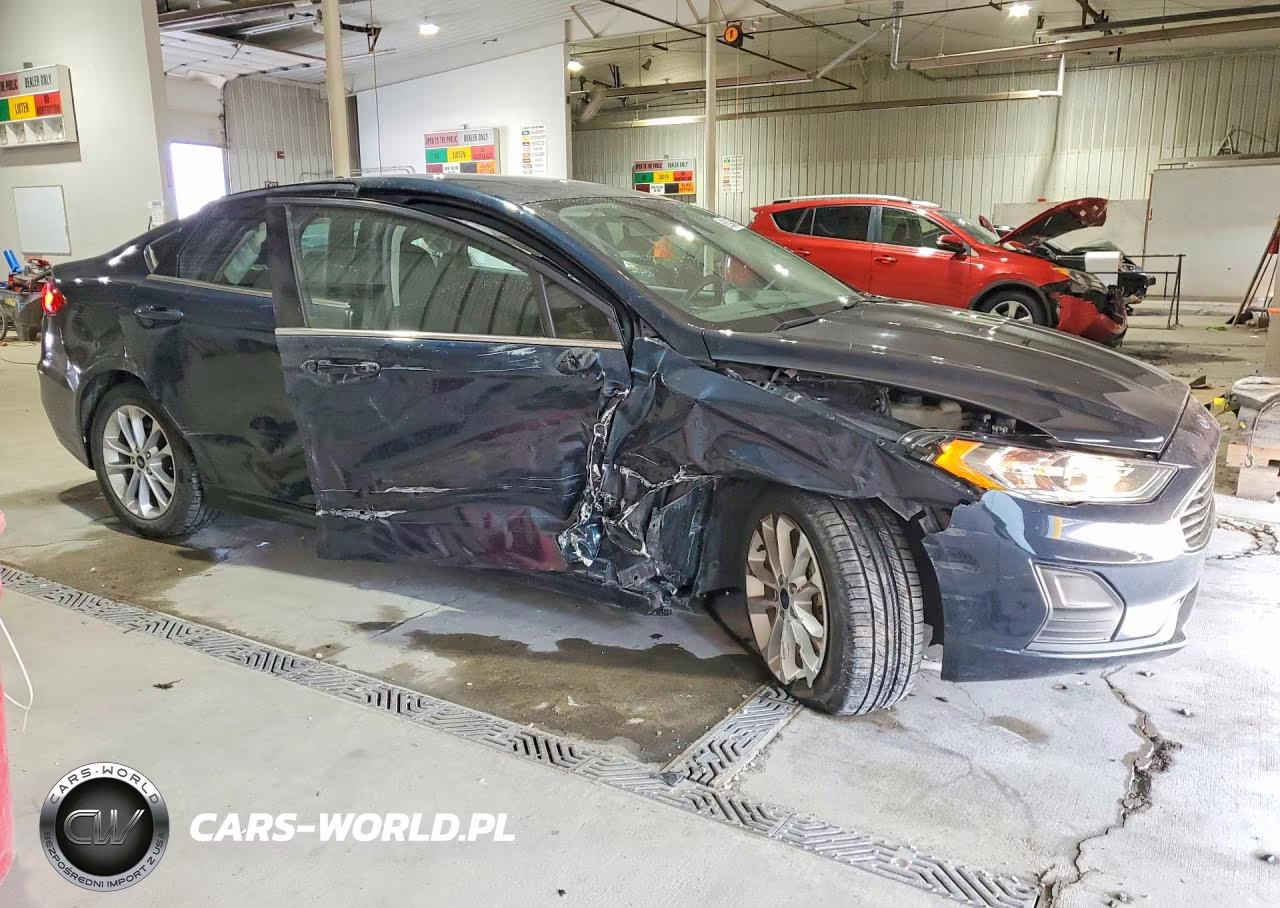 2020 Ford Fusion Se VIN:3FA6P0LU8LR218783 - 4