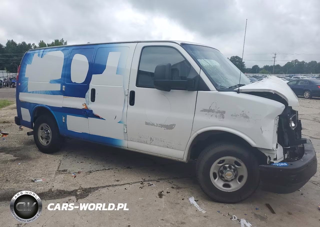 2017 Chev Express G2500 VIN:1GCWGAFF8H1320471 - 4