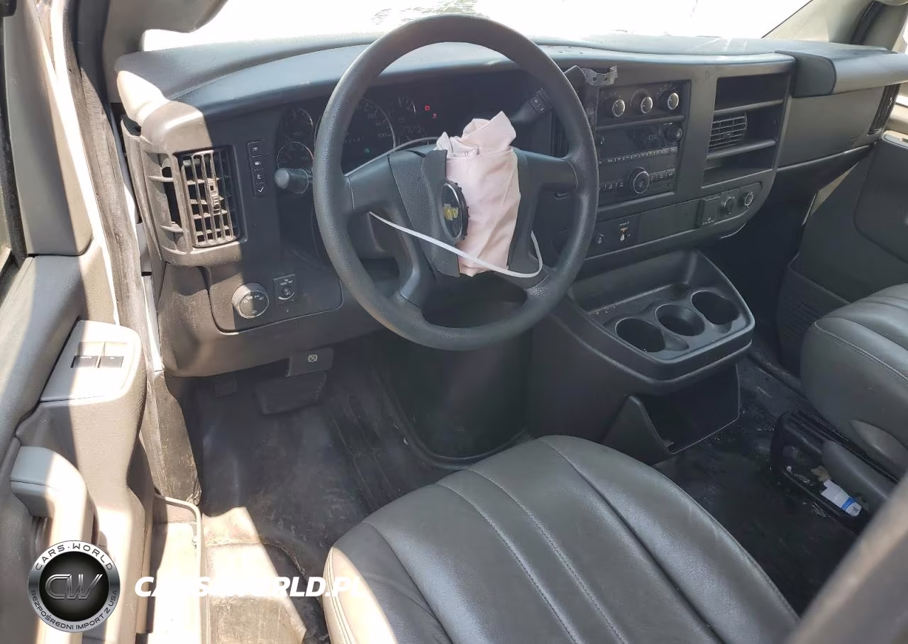 2017 Chev Express G2500 VIN:1GCWGAFF8H1320471 - 8