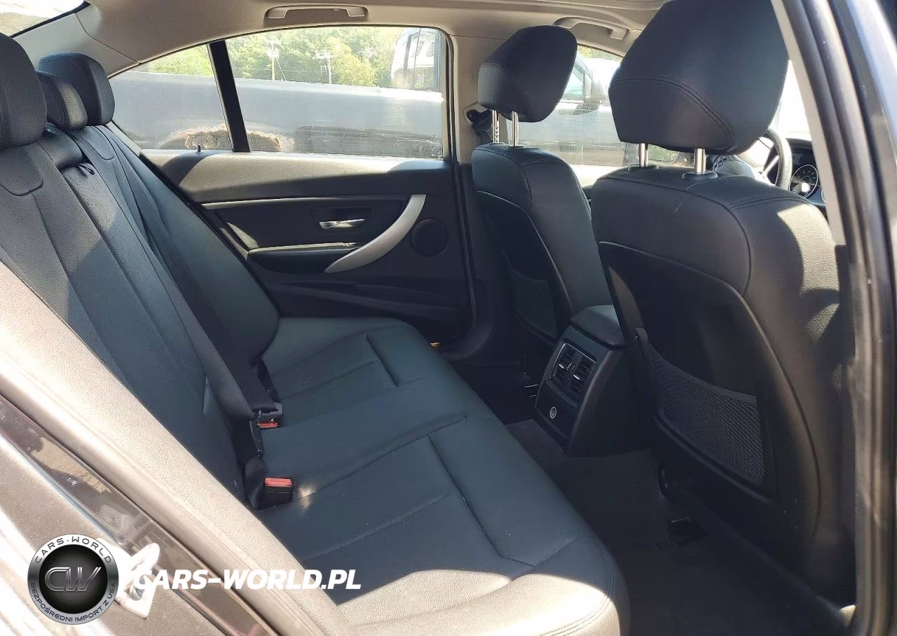 2018 BMW 320 Xi VIN:WBA8E5G55JNU47105 - 10