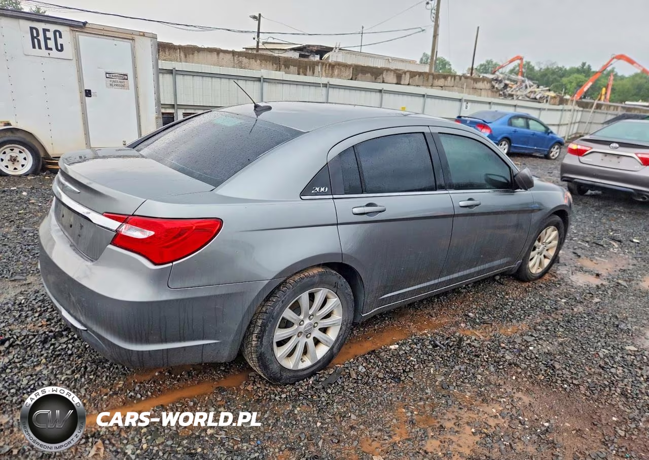 2012 Chrysler 200 Touring VIN:1C3CCBBB3CN109143 - 3