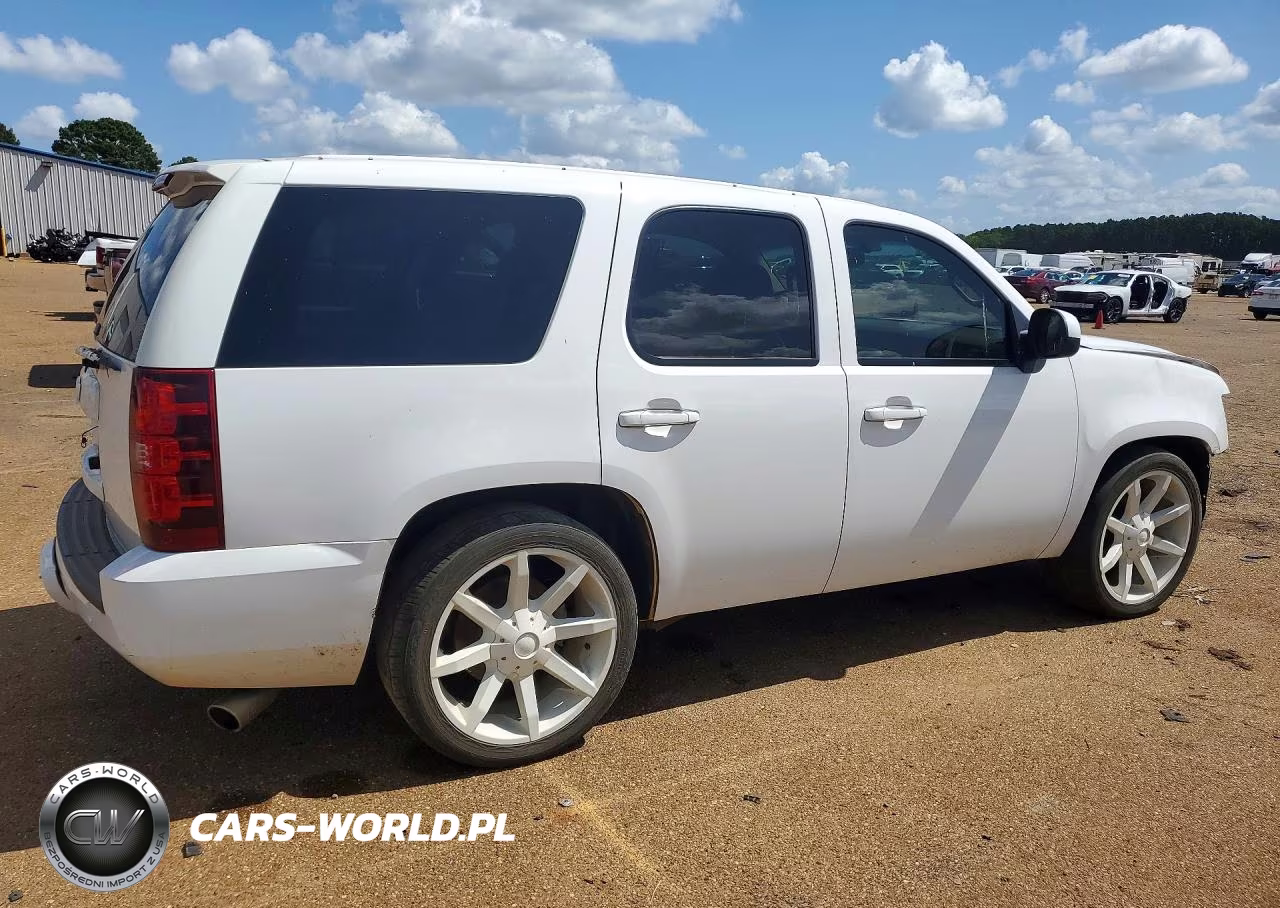 2011 Chevrolet Tahoe C1500 Lt VIN:1GNSCBE07BR400163 - 3