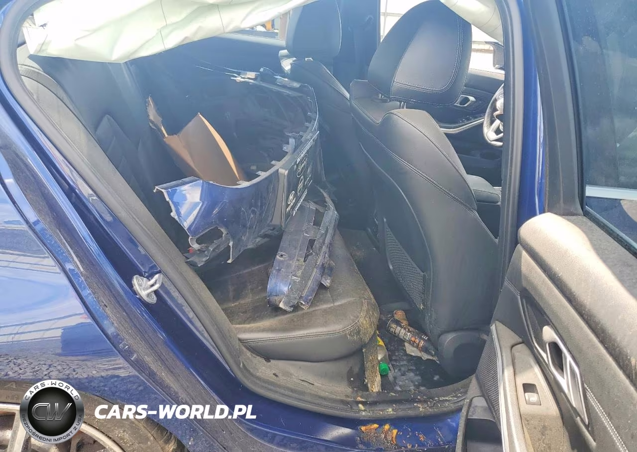 2019 BMW 330Xi VIN:WBA5R7C57KAJ85055 - 10