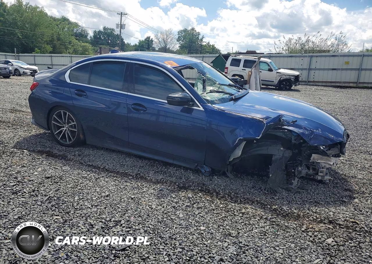 2019 BMW 330Xi VIN:WBA5R7C57KAJ85055 - 4