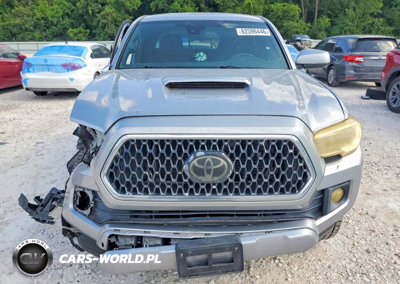 2018 Toyota Tacoma Trd Sport VIN:5TFAZ5CN6JX060386 - 5