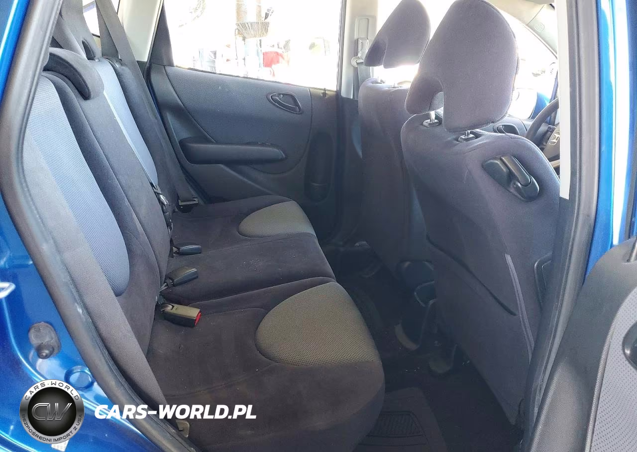 2007 Honda Fit VIN:JHMGD38427S024499 - 10