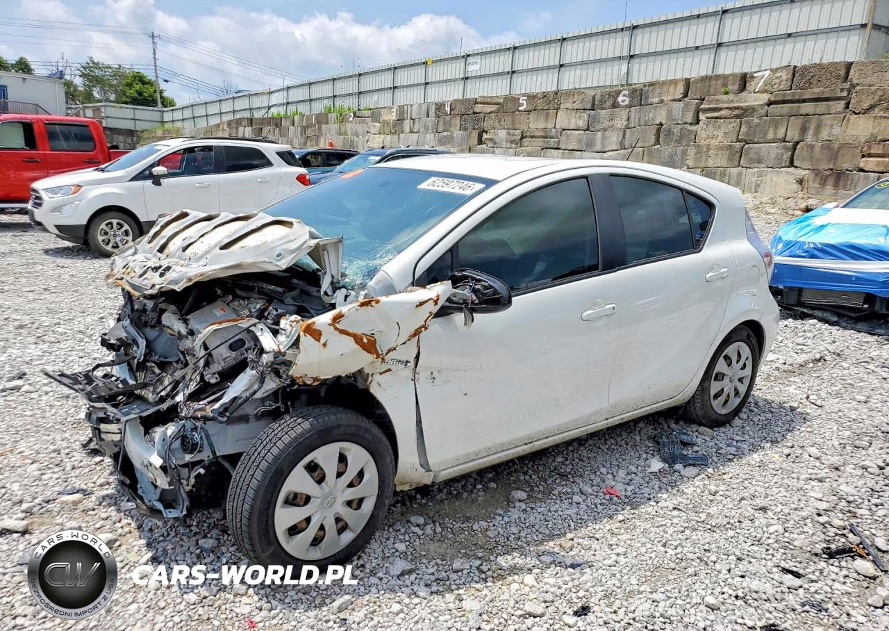 2014 Toyota Prius C Two