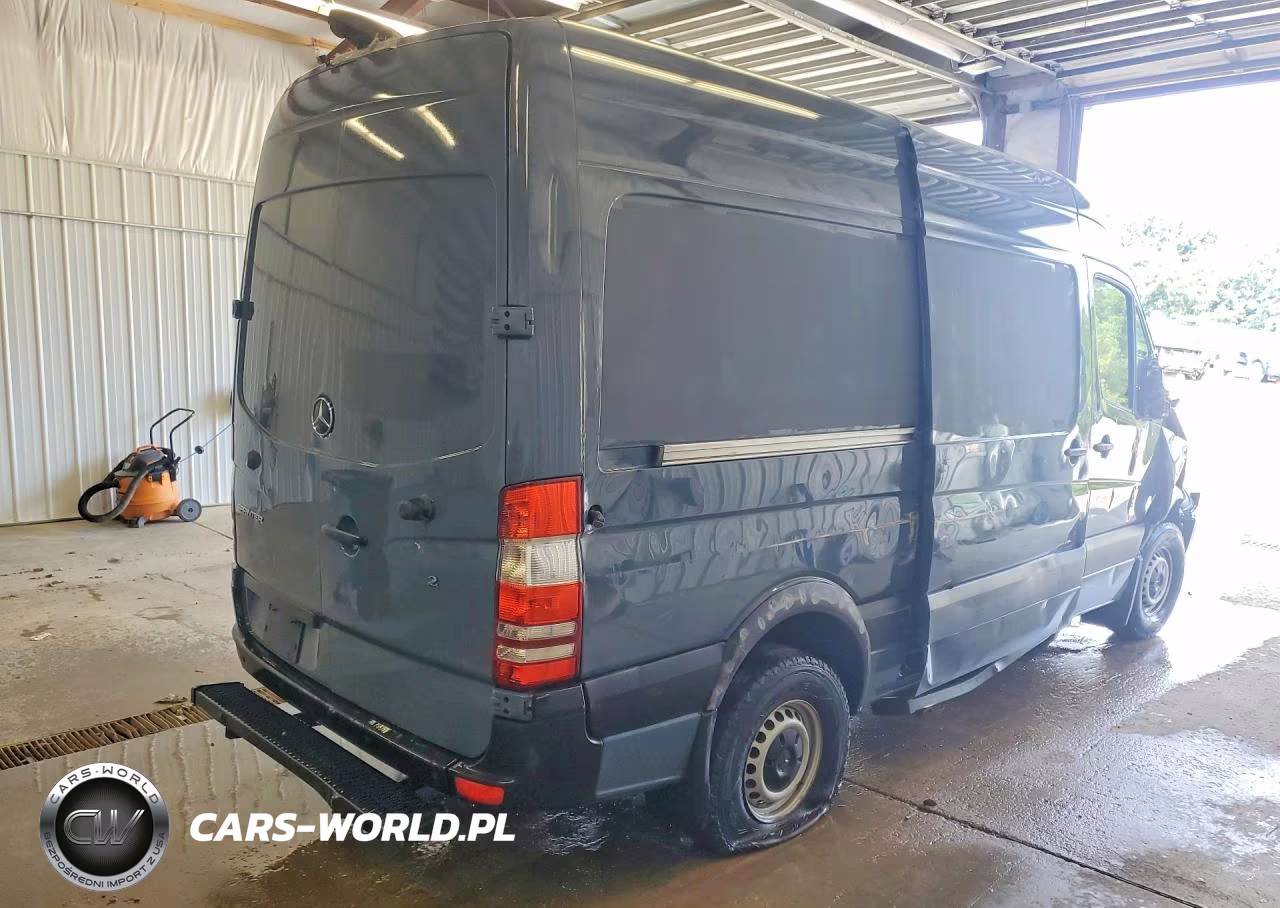 2018 Mercedes-Benz Sprinter 2500 Delivery Van VIN:WD3PE7CD6JP634777 - 3