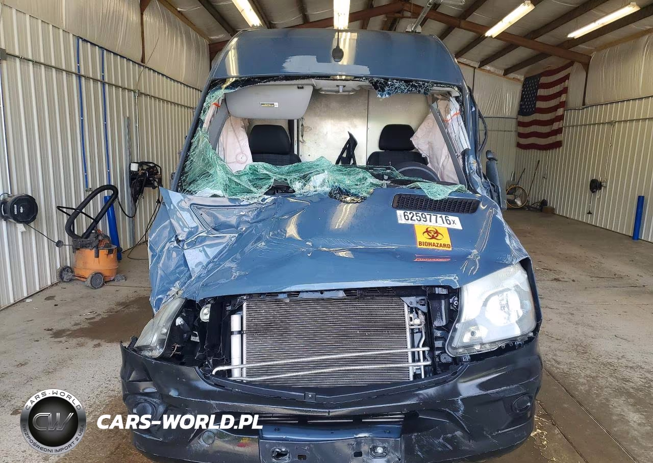 2018 Mercedes-Benz Sprinter 2500 Delivery Van VIN:WD3PE7CD6JP634777 - 5