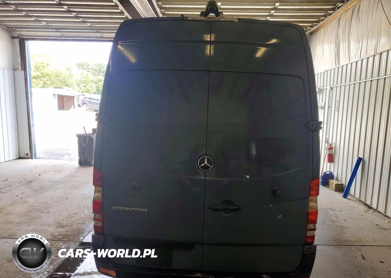 2018 Mercedes-Benz Sprinter 2500 Delivery Van VIN:WD3PE7CD6JP634777 - 6