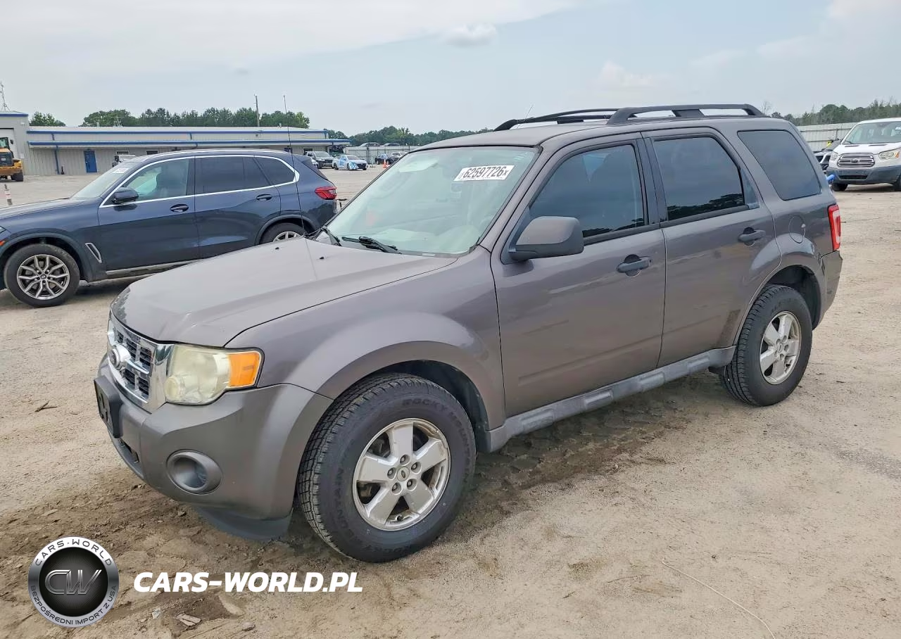 2010 Ford Escape Xls – zdjęcie 1 z 13
