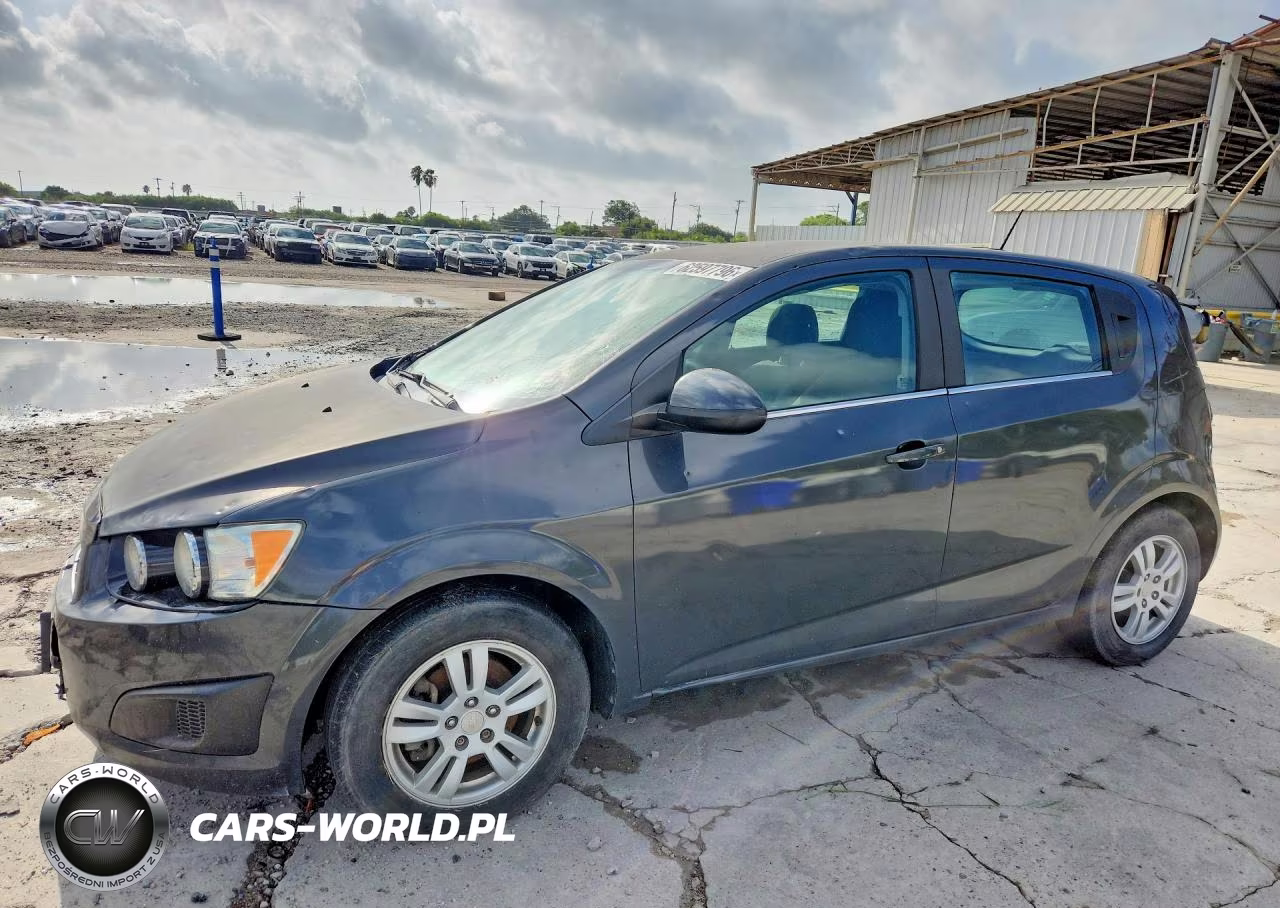 2016 Chevrolet Sonic Lt – zdjęcie 1 z 12
