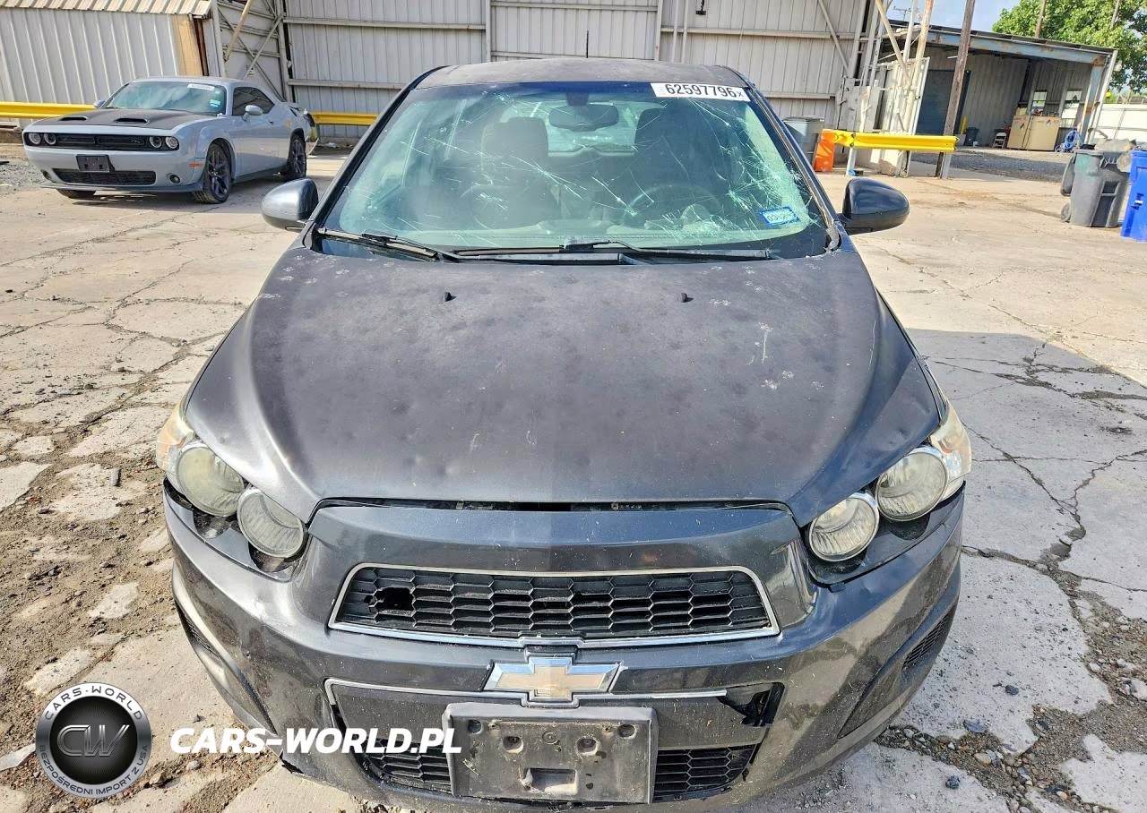 2016 Chevrolet Sonic Lt VIN:1G1JC6SH5G4110006 - 5