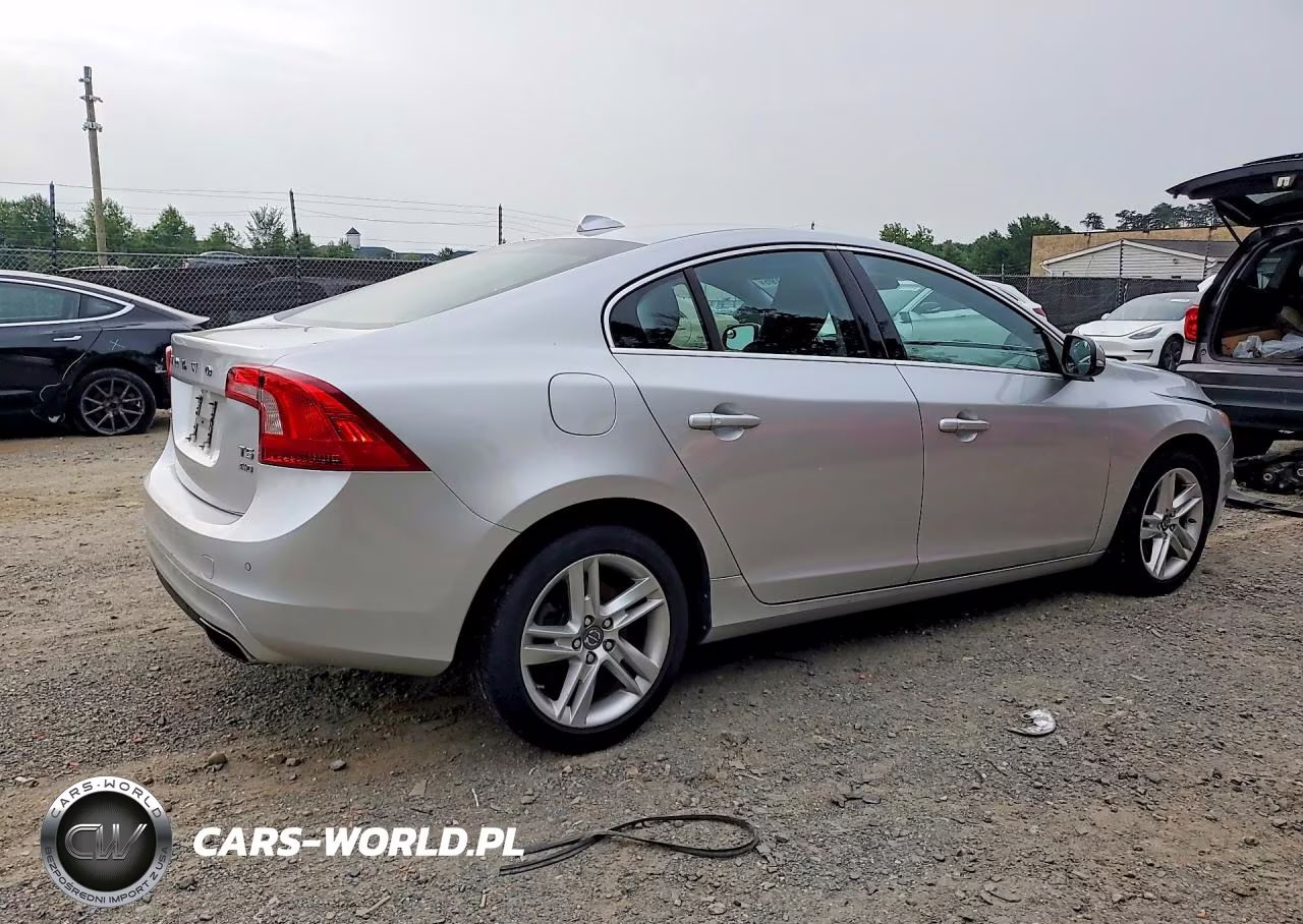 2015 Volvo S60 Premier VIN:YV1612TB1F1304127 - 3