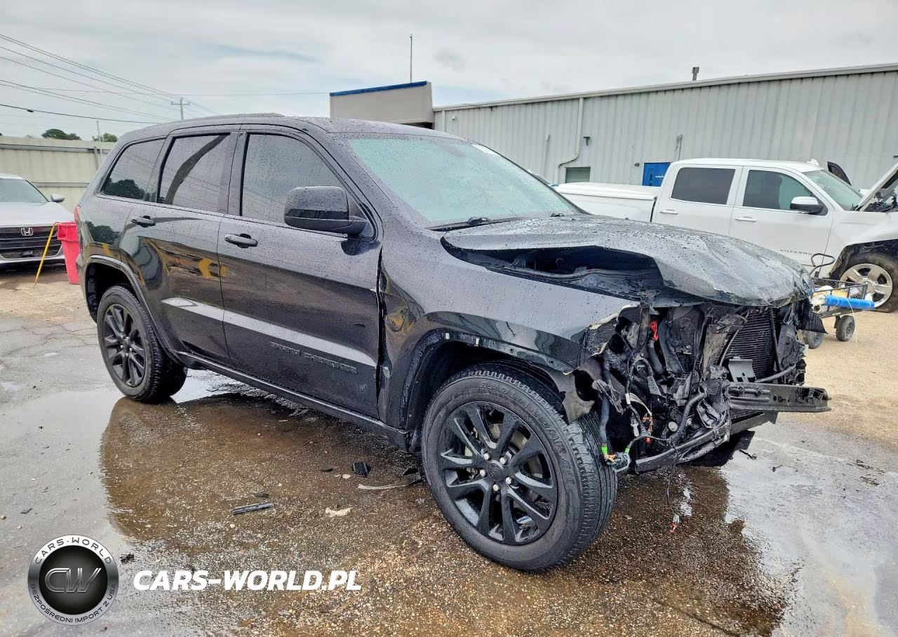 2020 Jeep Grand Cherokee Laredo VIN:1C4RJFAG5LC327449 - 4