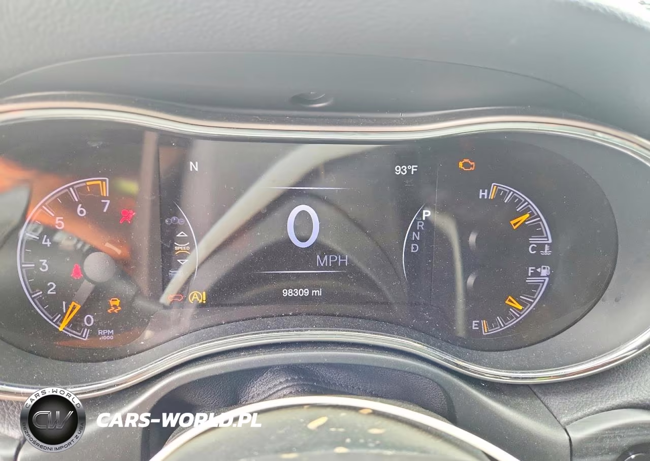 2020 Jeep Grand Cherokee Laredo VIN:1C4RJFAG5LC327449 - 9
