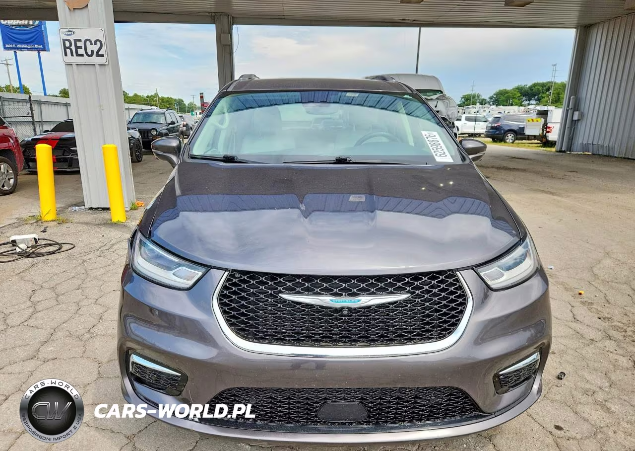2021 Chrysler Pacifica Hybrid Touring L VIN:2C4RC1L71MR576964 - 5